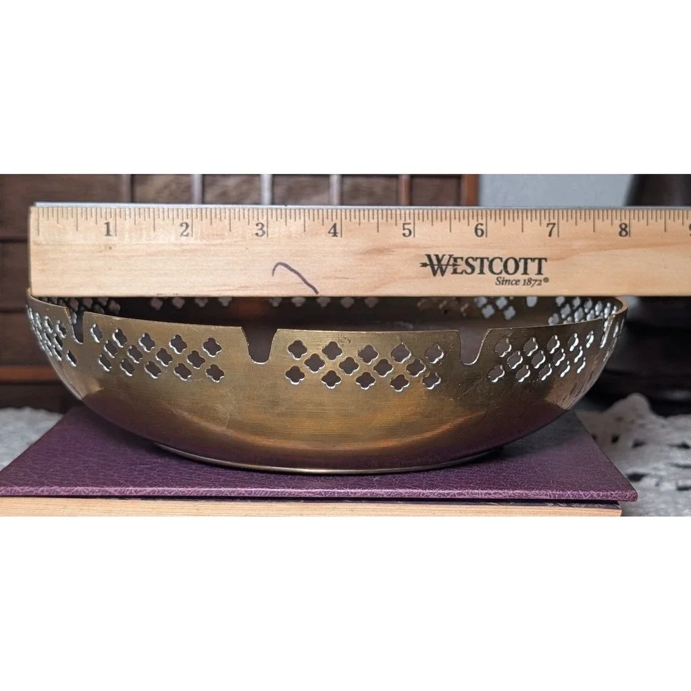 36. Floral Etched India Ash Tray 8in
